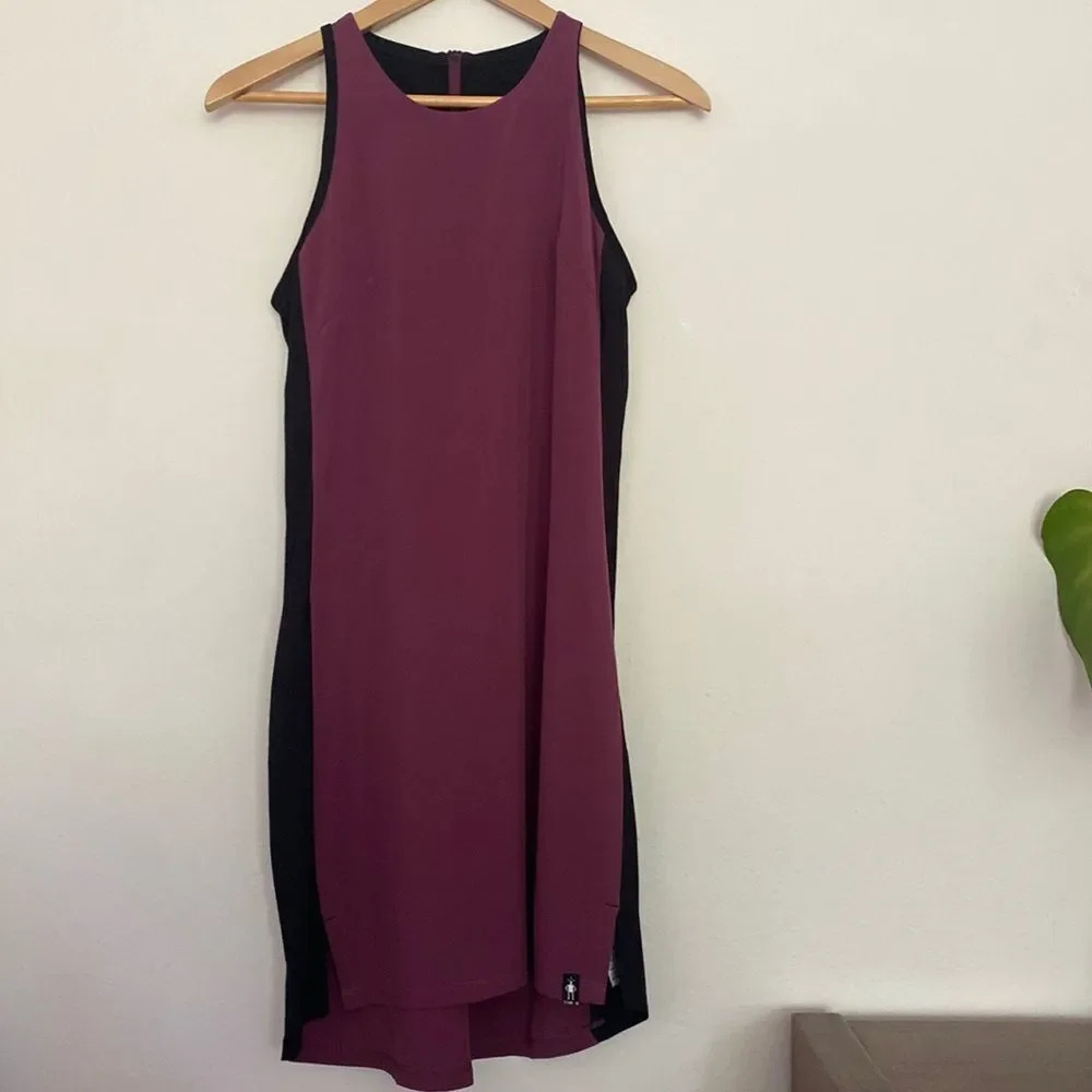 Smartwool summer dress sz S purple and black back zip excellent condition